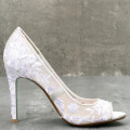 2018 new arrival bridal white lace wedding shoes for bride